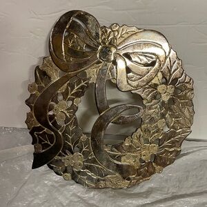 Vintage Silver-plated Metal Holiday 10” Hot Plate Wreath  Rare
